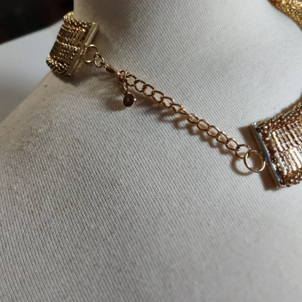 Statement Gold-Tone Loveknot Necklace NWOT